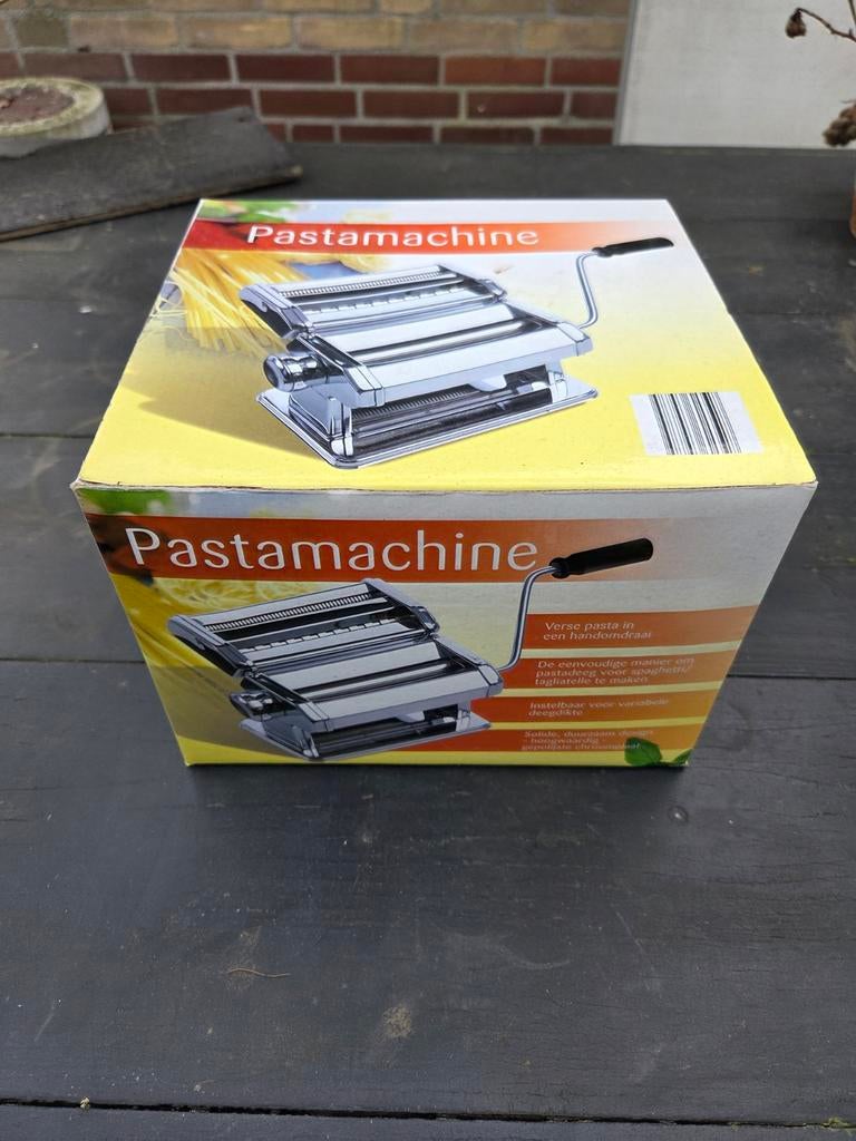 Pastamachine - Nieuw in doos met handleiding, Witgoed en Apparatuur, Keukenmixers, Ophalen, Nieuw, 3 snelheden of meer