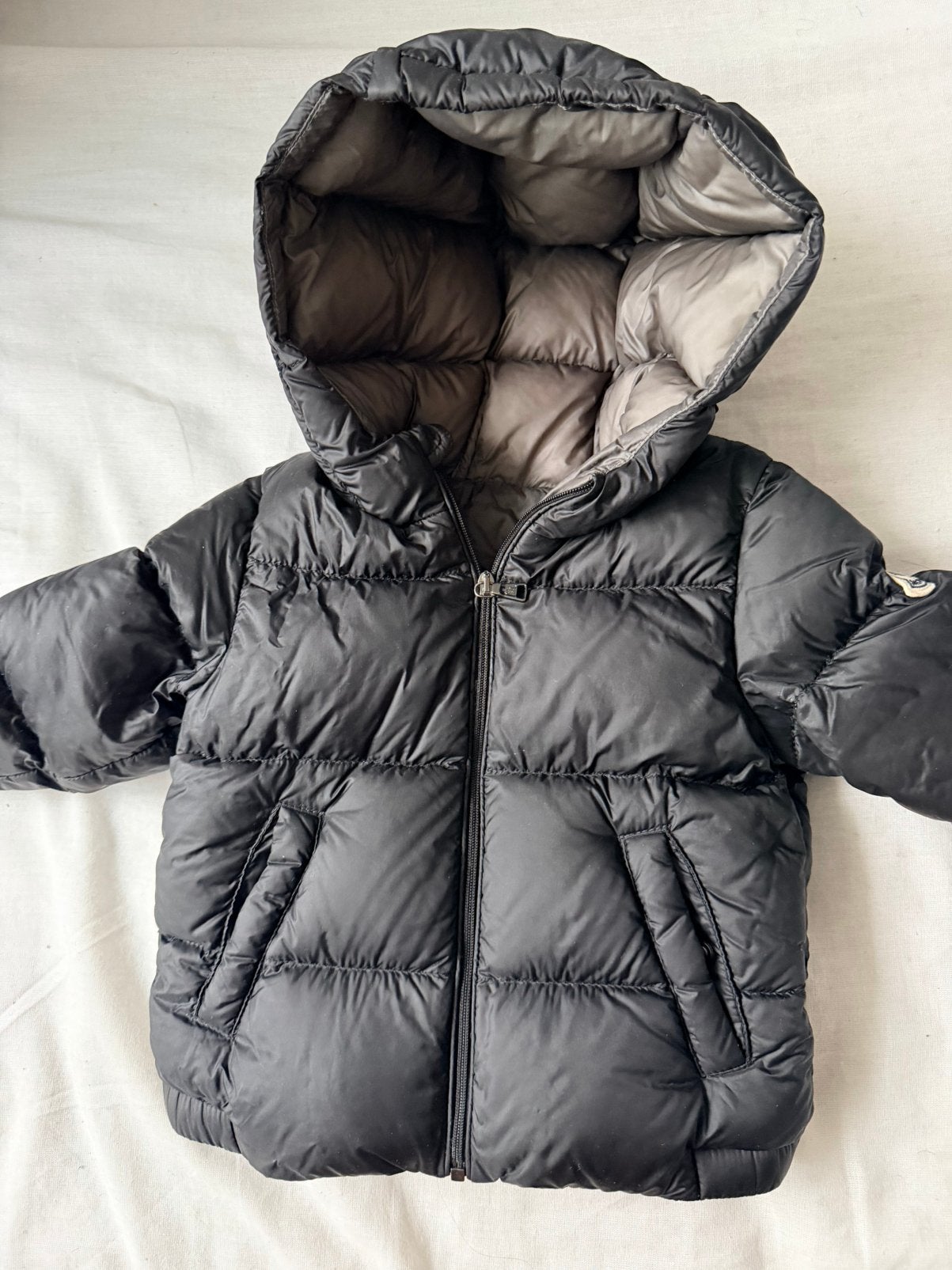 Baby Moncler winterjas, Ophalen of Verzenden, Zo goed als nieuw, Jongetje of Meisje, Jasje