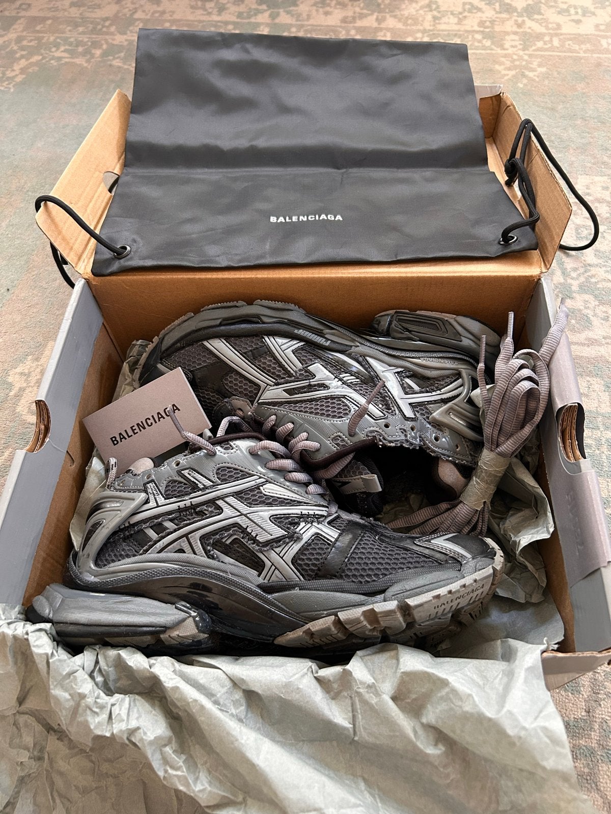 Balenciaga Runner Sneakers Grijs - Maat 42, Overige kleuren, Ophalen of Verzenden, Sneakers of Gympen, Zo goed als nieuw