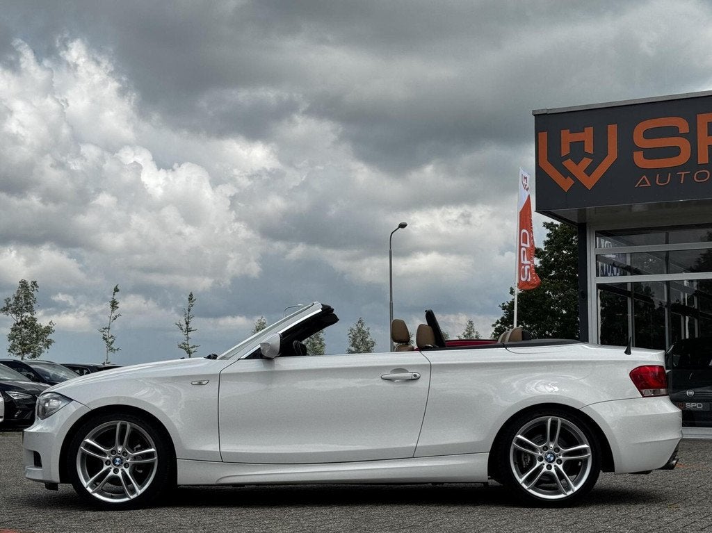 BMW 1-serie Cabrio 118i High Executive|M-pakket|Xenon|Automa, Auto's, BMW, Euro 5, Achterwielaandrijving, Cabriolet, 4 stoelen