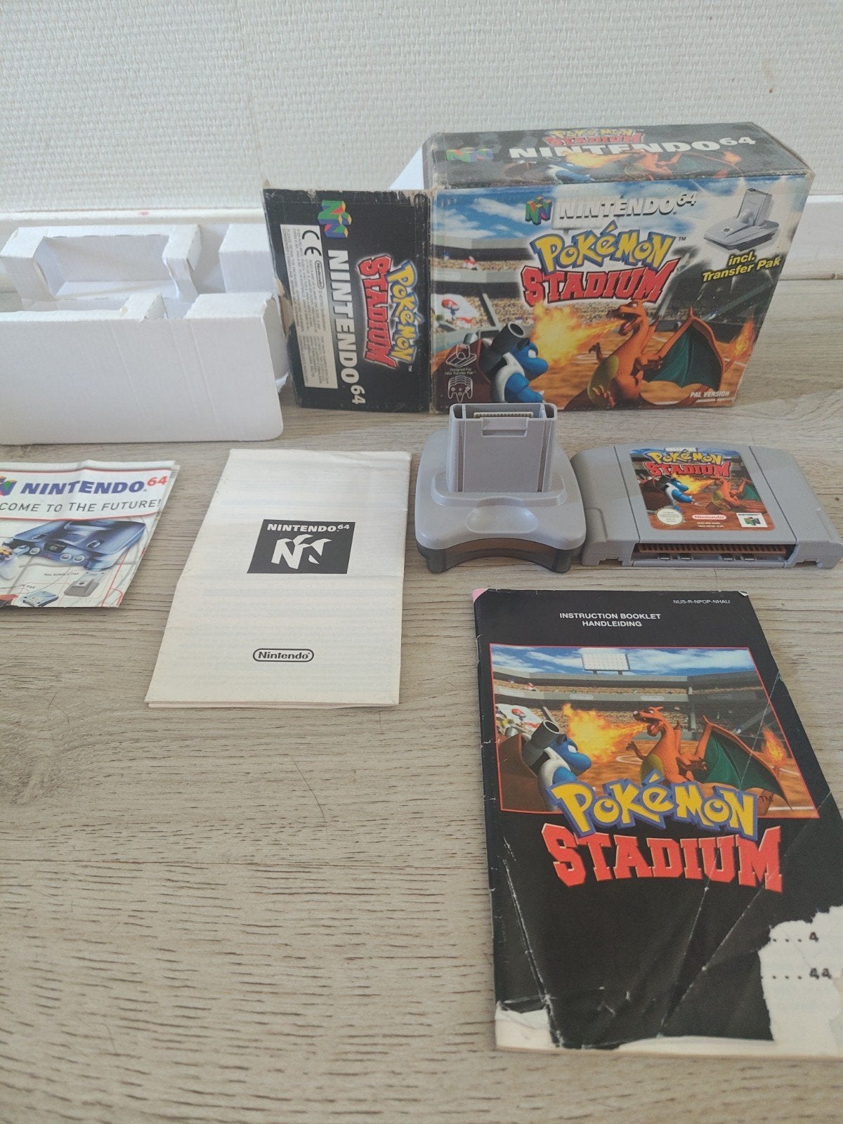 Pokémon Stadium N64 compleet met doos en handleiding, Spelcomputers en Games, Gebruikt, Eén computer, Ophalen of Verzenden, Role Playing Game (Rpg)