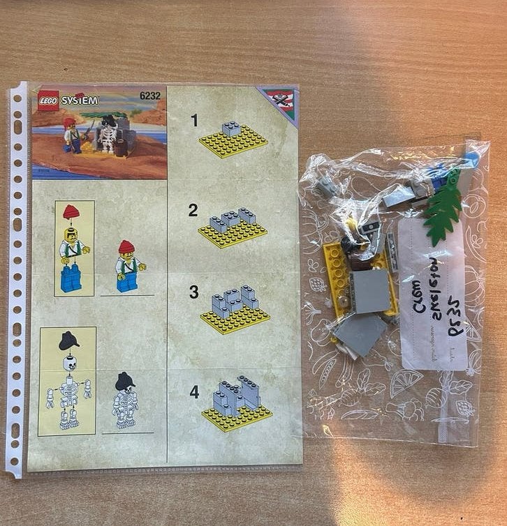 Lego 6232 Skeleton Crew, Ophalen of Verzenden, Zo goed als nieuw