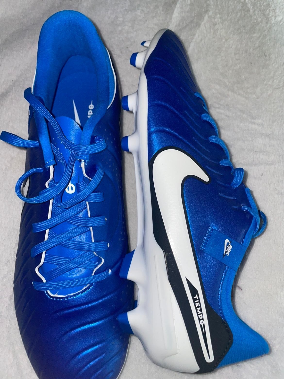 Voetbal schoenen (nike), Maat XS of kleiner, Ophalen of Verzenden, Zo goed als nieuw, Schoenen