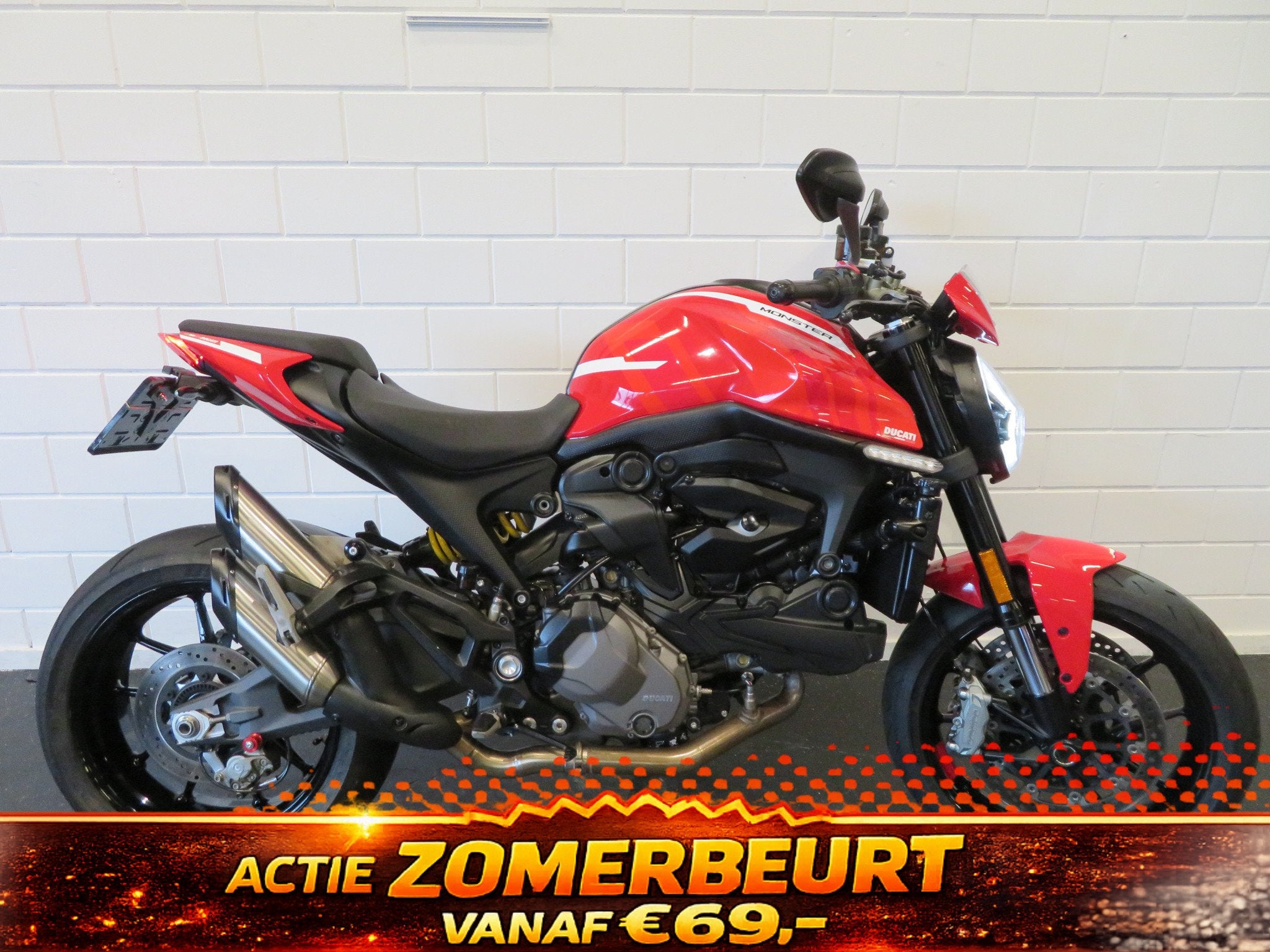 Ducati MONSTER 937 + 950 NIEUWSTAAT! (bj 2021), Bedrijf, Naked bike