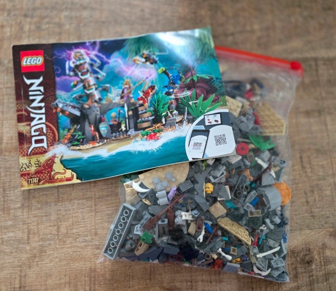 LEGO Ninjago 71747 De Bewaardersdorp
