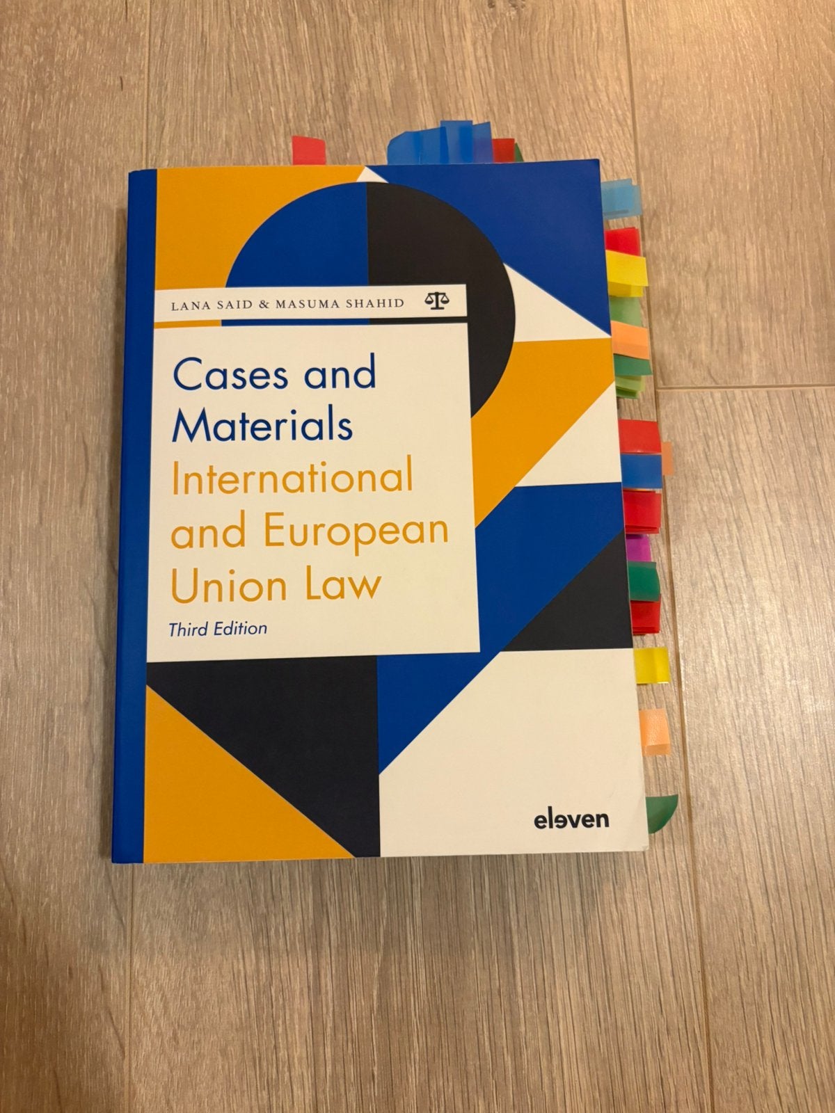 Cases and materials, Ophalen of Verzenden, Gelezen