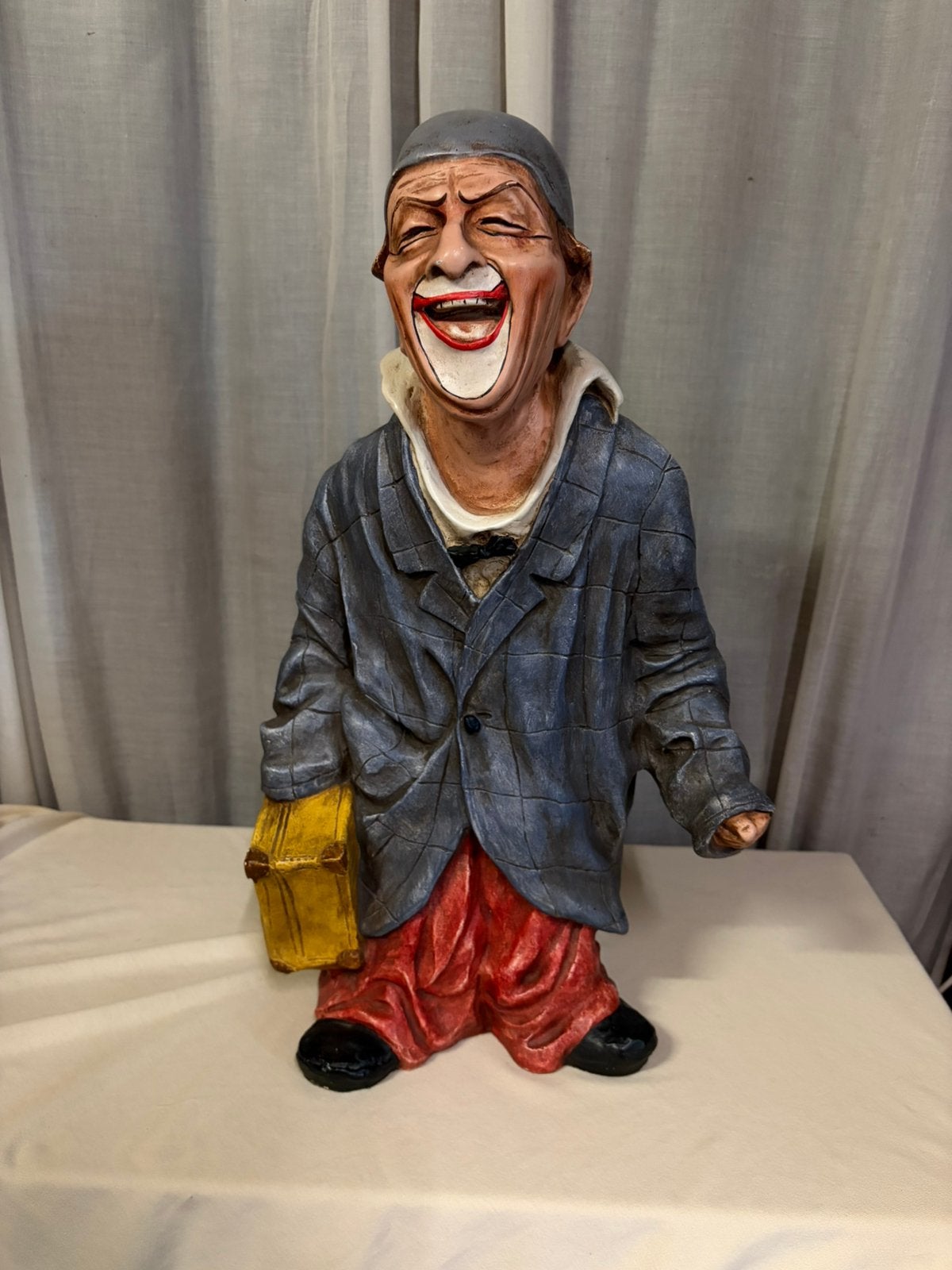 Beeld “De lachende clown “, Ophalen of Verzenden, Zo goed als nieuw, Mens
