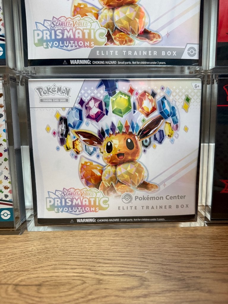 Prismatic POKEMON CENTER Elite Trainer Box, Ophalen of Verzenden, Nieuw, Overige typen, Foil