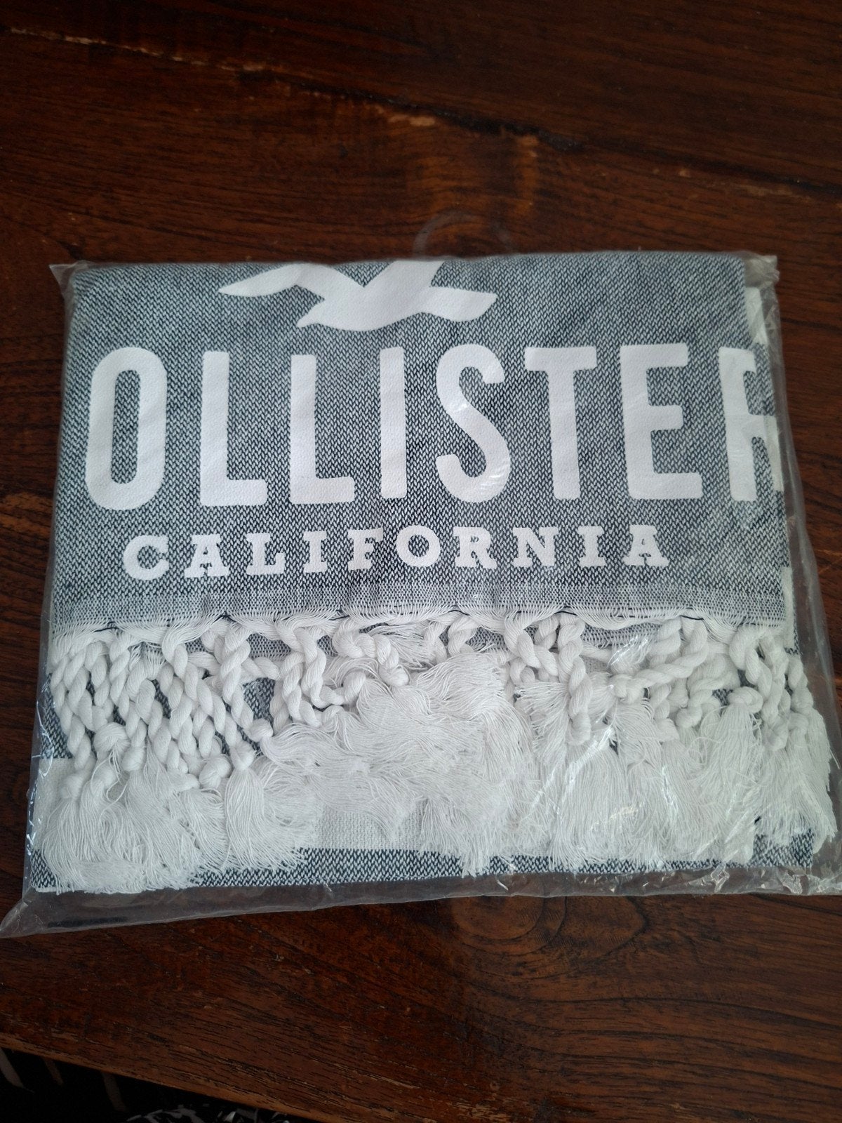 Hollister Hamam doek / strandlaken - Nieuw in verpakking, Ophalen of Verzenden, Nieuw, Meerkleurig