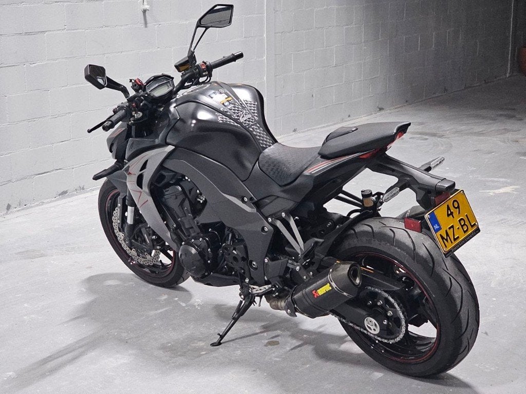 Kawasaki Z1000 / 2020 / Akrapovic uitlaat, Motoren, Particulier, 1000 cc, Minimaal motorrijbewijs A2, Handgeschakeld