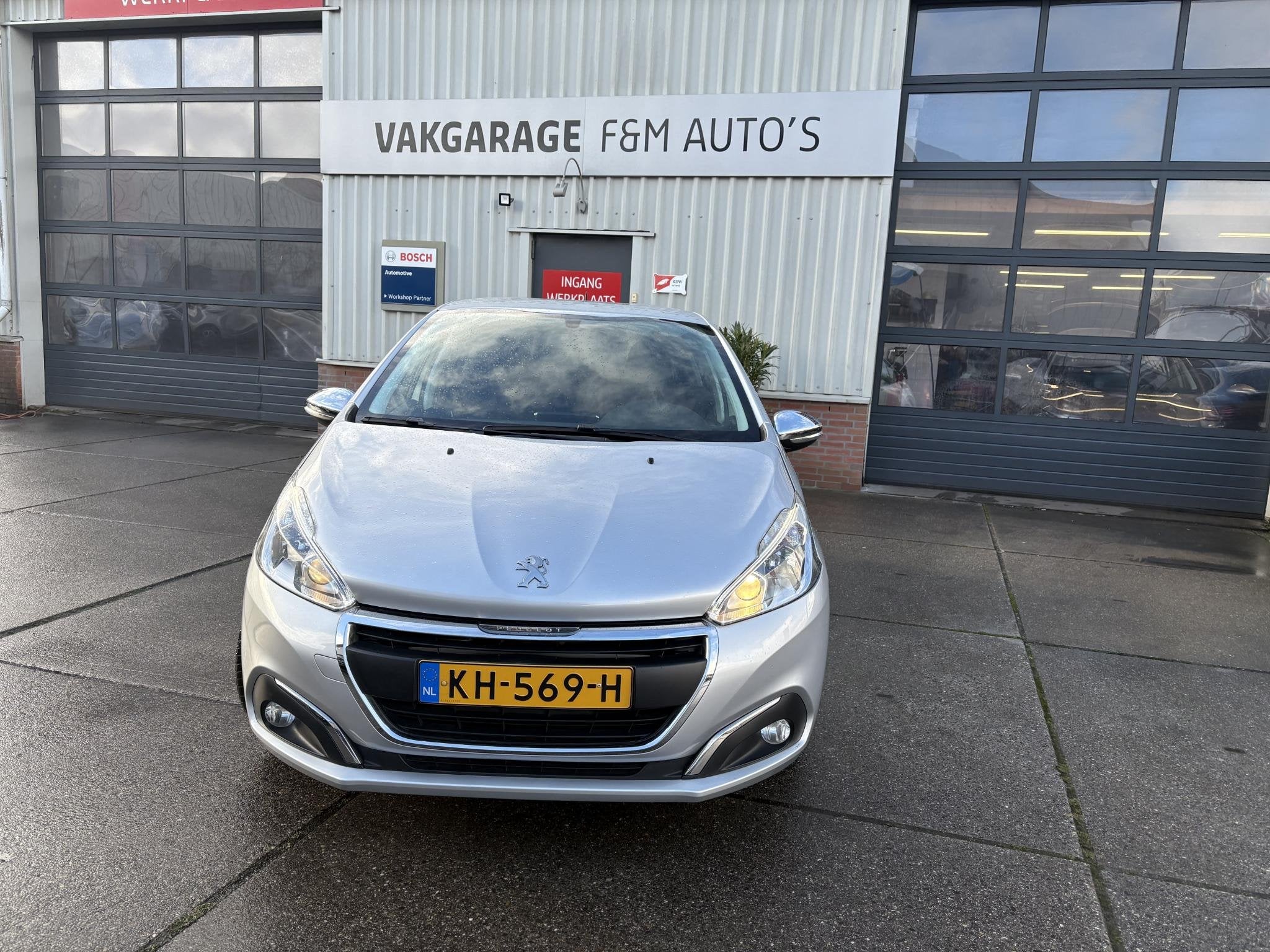 Peugeot 208 1.2 PureTech Active Airco, cruise, navi, pdc ach, Voorwielaandrijving, Stof, Gebruikt, 1199 cc