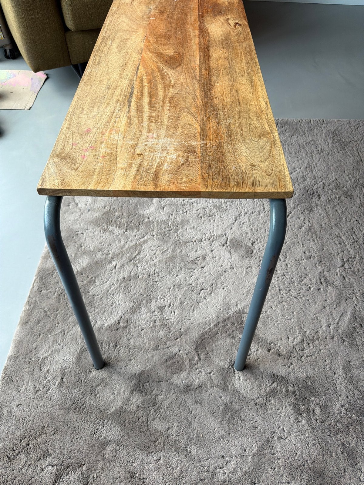 houten kindertafel met metalen onderstel, Kinderen en Baby's, Kinderkamer | Tafels en Stoelen, Ophalen, Gebruikt, Tafel(s)