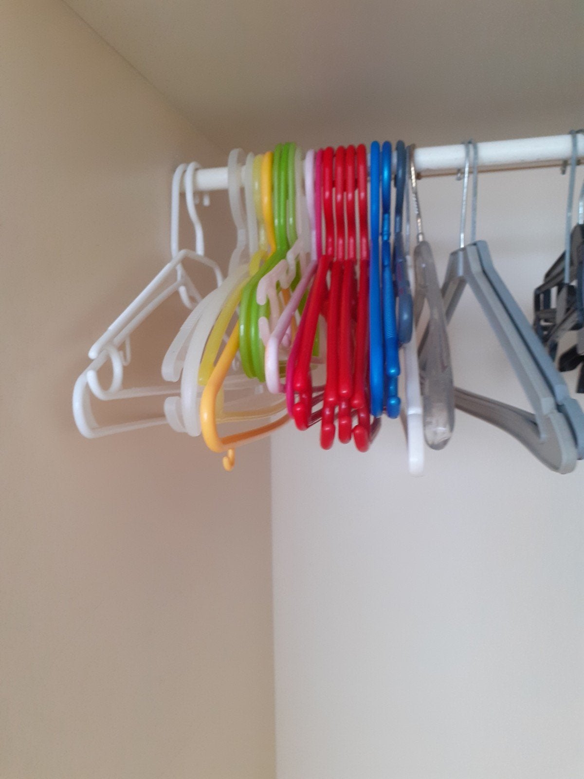 20 kleerhangertjes, Ophalen, Kunststof