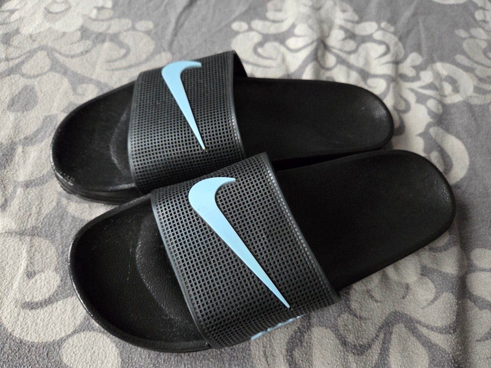 Nike slippers maat 43, Kleding | Heren, Slippers, Zwart, Nike, Nieuw