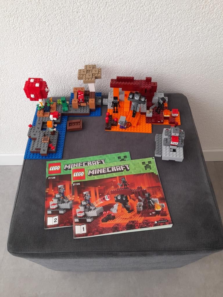 Twee complete LEGO Minecraft sets: 21126 en 21129, Minecraft, Lego, Ophalen of Verzenden, Complete set