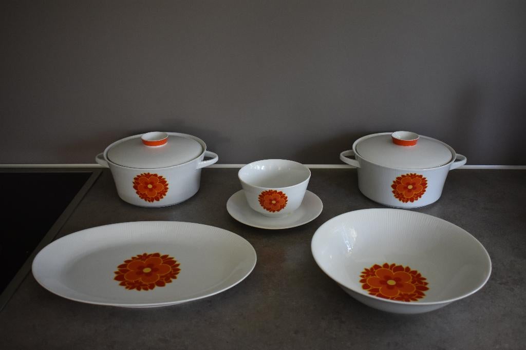 Retro vintage oranje bloemen servies van Winterling Bavaria, Overige materialen, Gebruikt, Ophalen of Verzenden, Schaal of Schalen