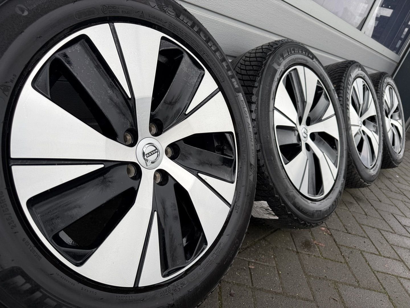 18 inch Volvo XC70 EX30 V90 V60 XC40 velgen winterbanden, Auto-onderdelen, Banden en Velgen, 18 inch, Gebruikt, -, -