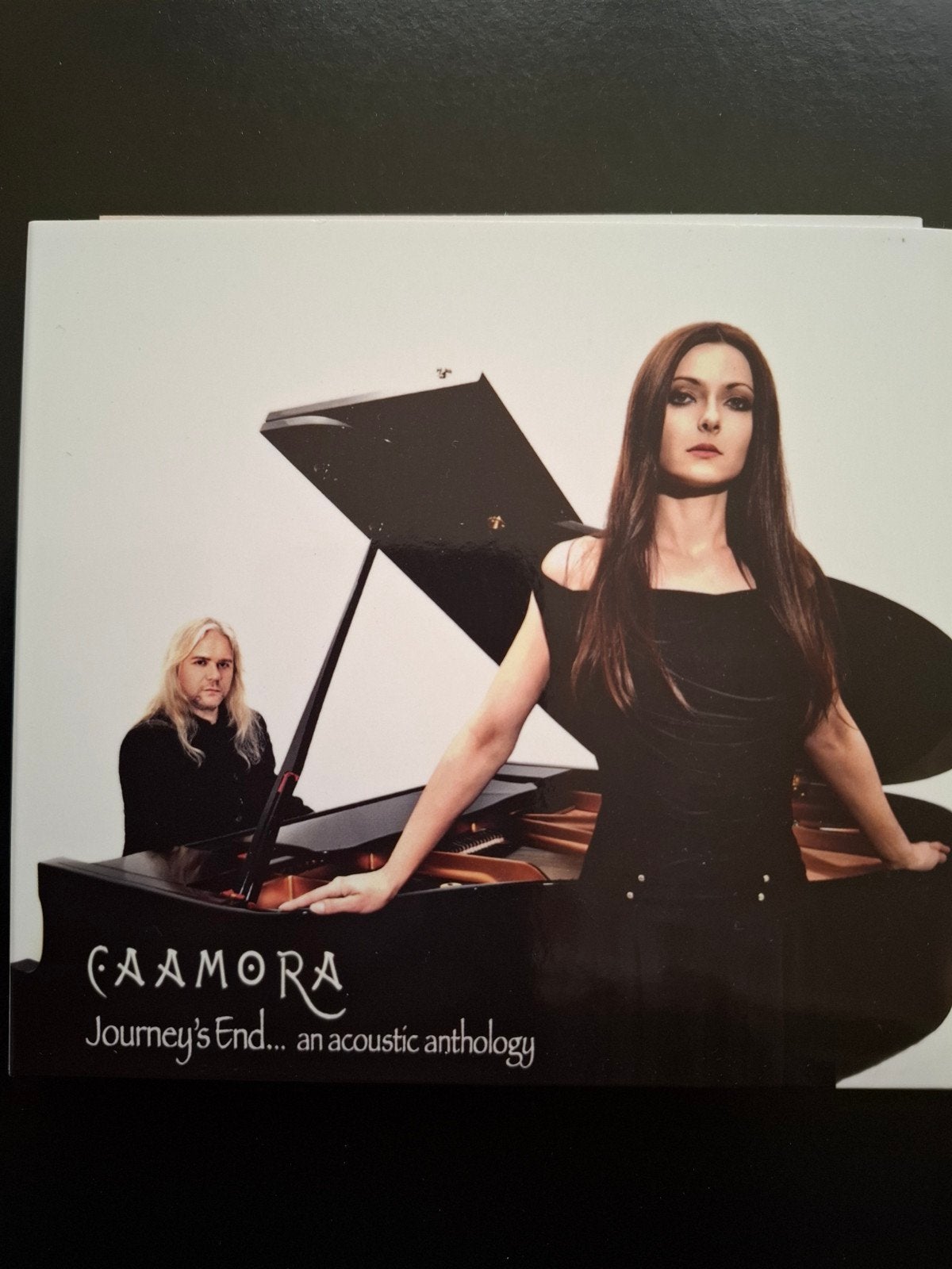 Caamora - Journey's End... an acoustic anthology (2CD), Ophalen of Verzenden, Nieuw in verpakking, 12 inch