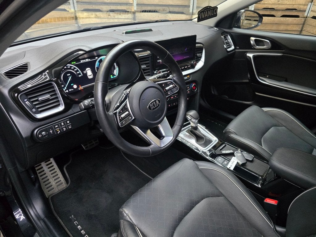 Kia XCeed 1.6 GDi PHEV ExecutiveLine Leder Pano Clima Navi 1, Gebruikt, Zwart, Bedrijf, SUV of Terreinwagen