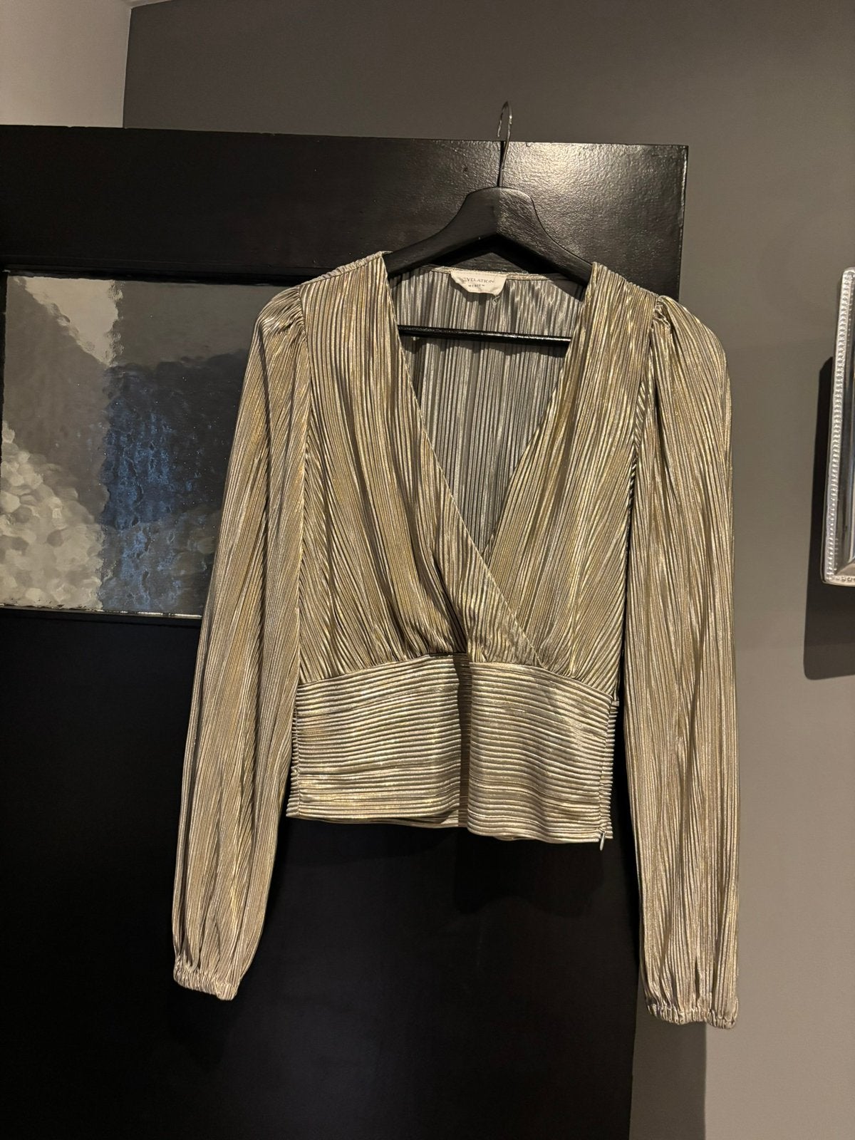 Revelation shirt maat m, Maat 38/40 (M), Beige, Ophalen of Verzenden, Zo goed als nieuw