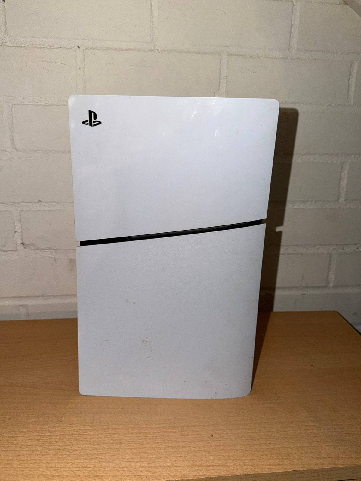 PS5 Slim Digital Edition 1TB + 2 Controllers
