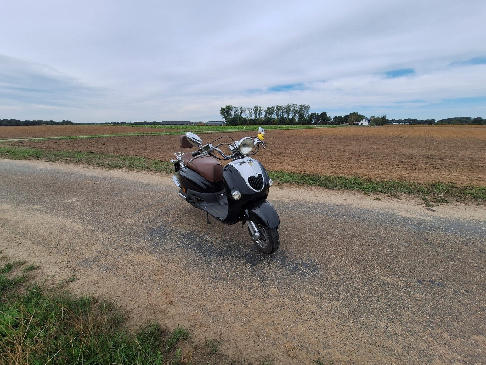 vom bella milano bromscooter zwart chrome, Ophalen, Gebruikt