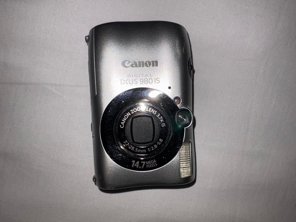 Canon Digital IXUS 980 IS Compactcamera met Oplader, Gebruikt, Canon, Compact, Ophalen of Verzenden