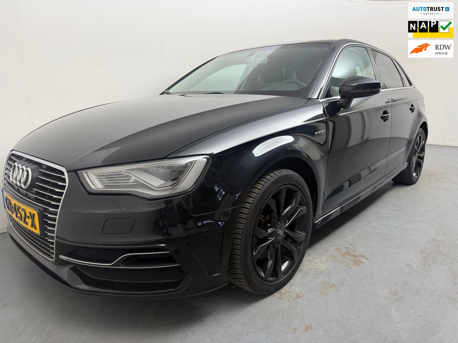Audi A3 Sportback 1.4 e-tron PHEV Attraction Pro Line plus, 8 kWh, Stof, Gebruikt, Euro 6