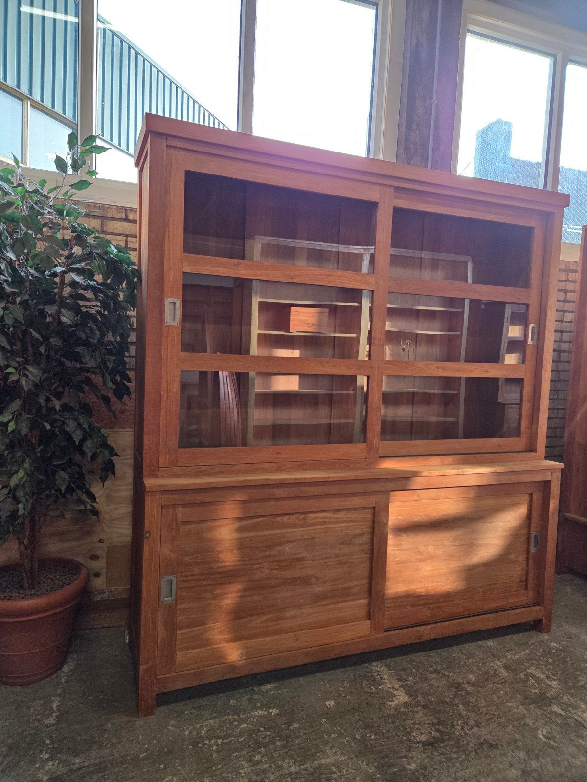 prachtige schoolkast ~ vitrinekast ~ boekenkast ~ buffetkast, Huis en Inrichting, Kasten | Buffetkasten, Ophalen, Met deur(en)