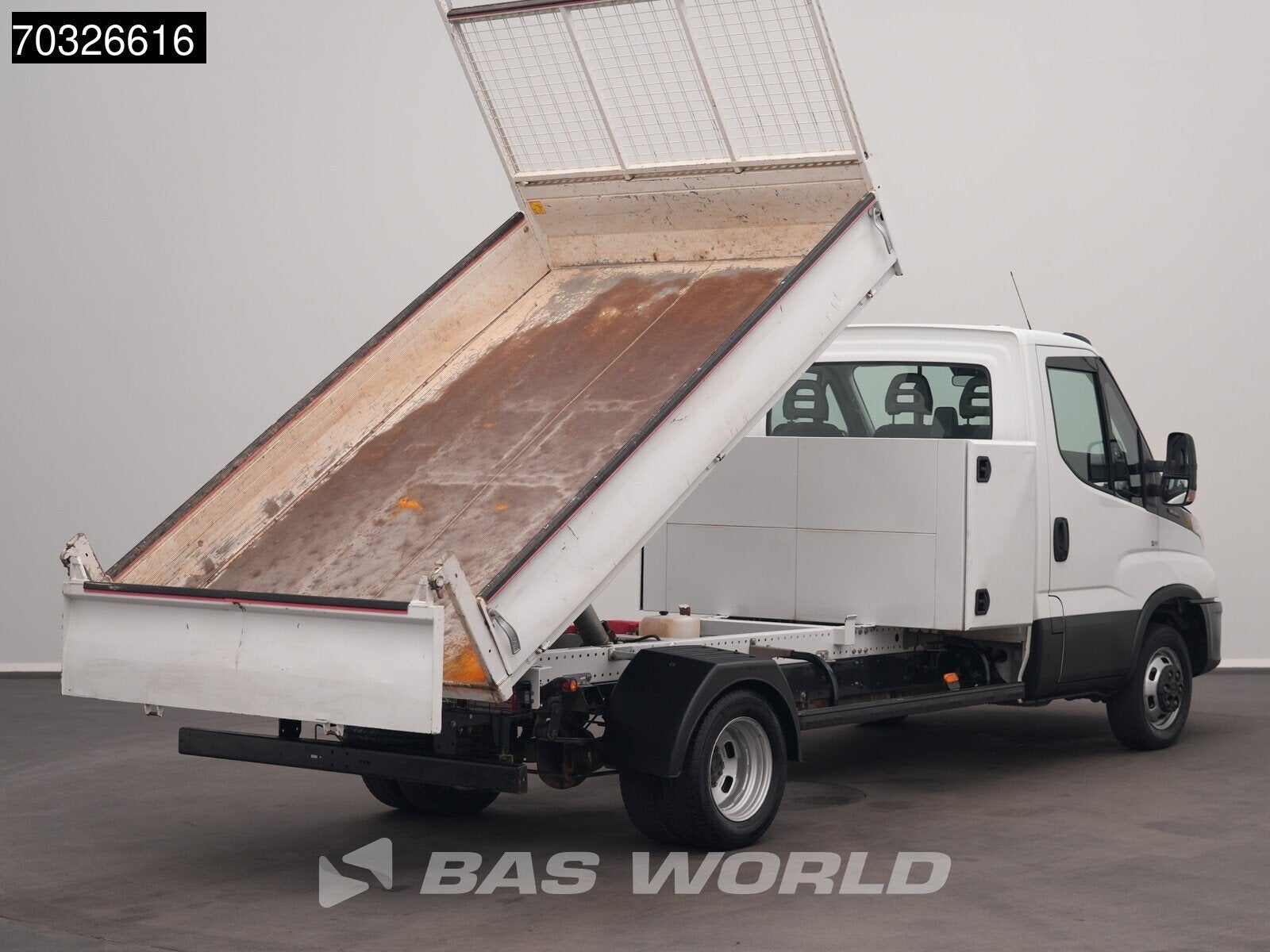 Iveco Daily 35C16 3.0L Kipper met Kist Dubbellucht 3,5t Trek, Auto's, Stof, Gebruikt, Euro 6, 4 cilinders