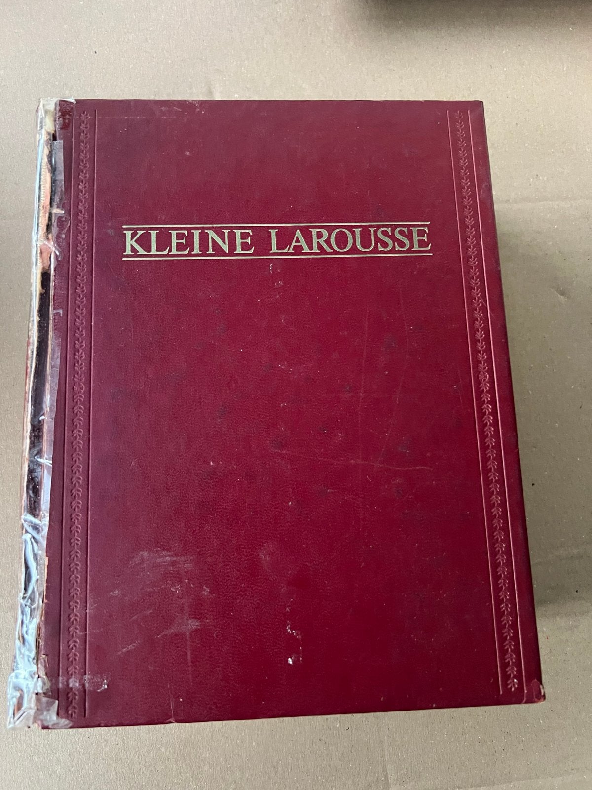 Kleine Larousse in kleur - Woordenboek Encyclopedie, Boeken, Encyclopedieën, Ophalen of Verzenden, Gelezen, Algemeen, Los deel