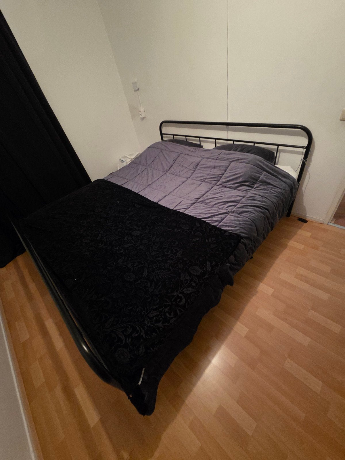 Tweepersoonsbed 180x200cm, Ophalen, Zwart, Tweepersoons, Zo goed als nieuw