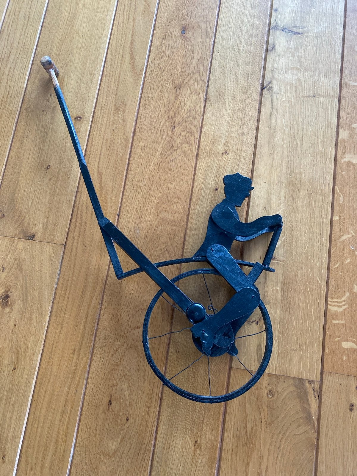 Vintage houten duwfietsje met mannetje, Ophalen