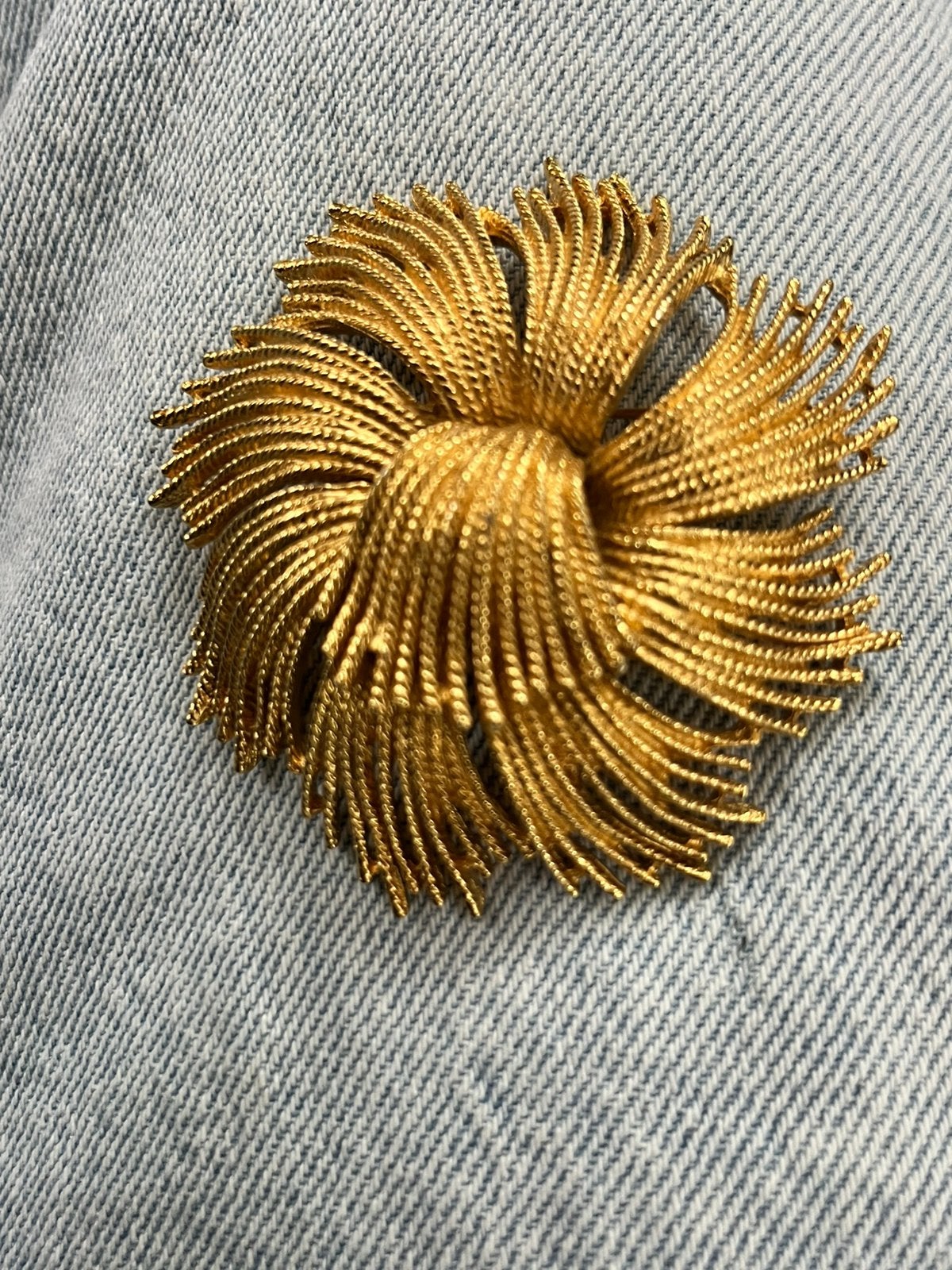 Vintage monet broche, Ophalen of Verzenden, Zo goed als nieuw, Zilver, Overige materialen