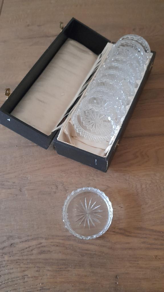 Set van 11 kristallen onderzetters, Antiek en Kunst, Antiek | Glas en Kristal, Ophalen of Verzenden