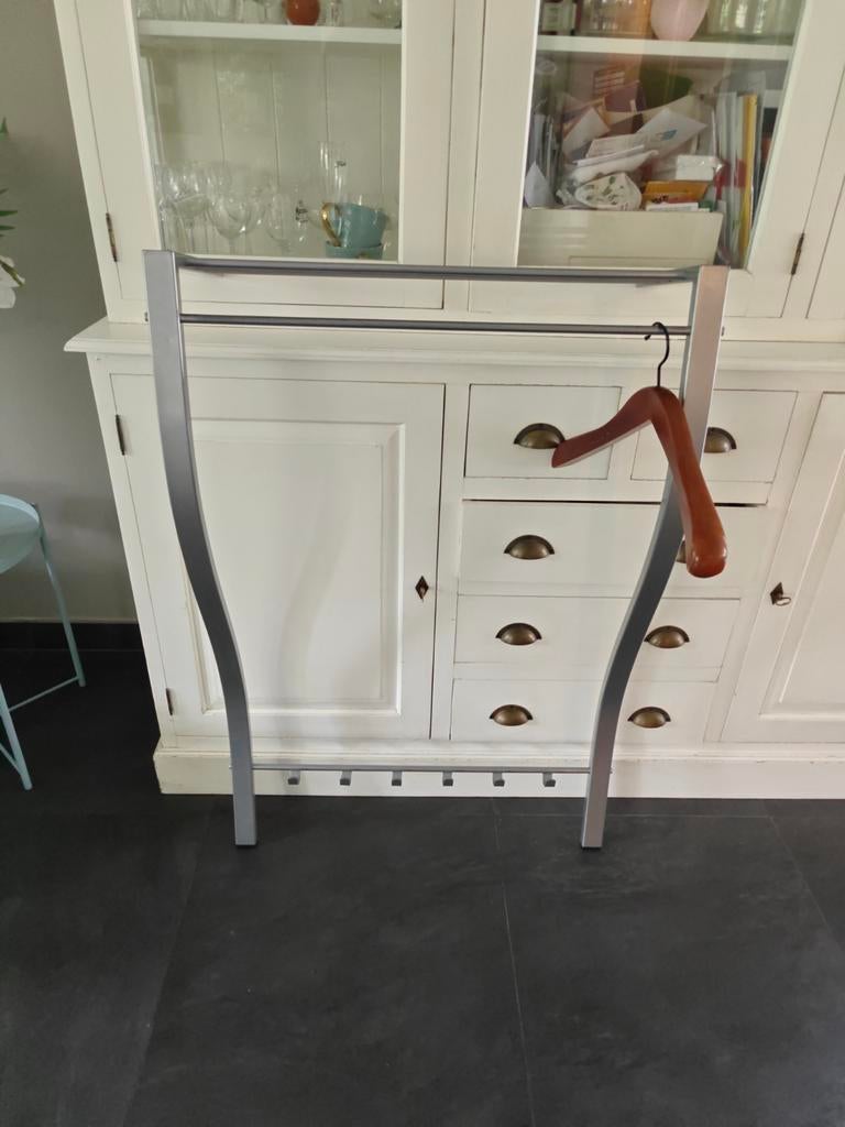 Kapstok aluminium met hoeden plank en haakjes, Ophalen of Verzenden, Metaal, Wandkapstok, Minder dan 100 cm