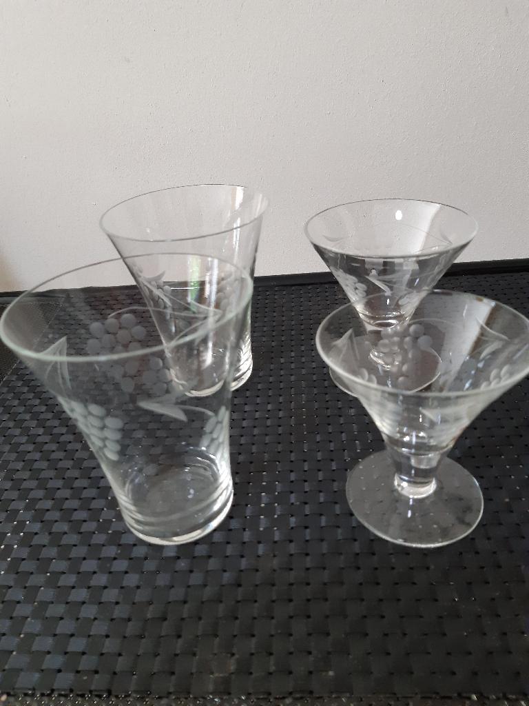 Wijnglazen, waterglazen met druivenranken, Ophalen of Verzenden