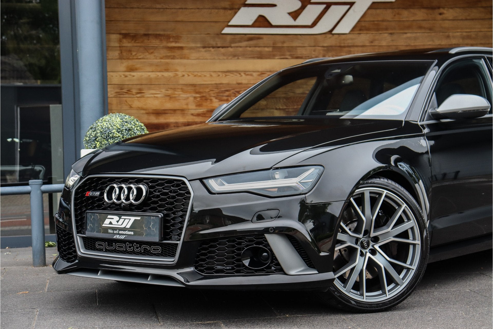 Audi RS6 4.0 V8 Quattro MTM *Akrapovic/Dynamic pakket/Matrix, Auto's, Audi, Automaat, Vierwielaandrijving, Skiluik, 2050 kg
