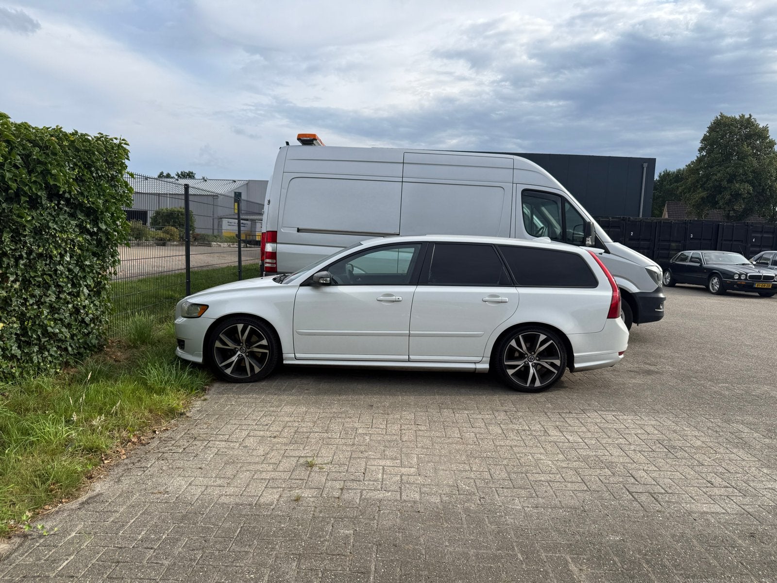 Volvo V50 D5 R-design Wit, Auto's, Volvo, Voorwielaandrijving, 1416 kg, 179 pk, Wit