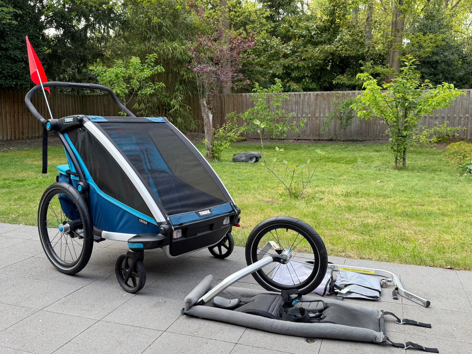 Thule Chariot Cross 2 fietskar + accessoires, Ophalen, Opvouwbaar, Zo goed als nieuw, Kinderkar