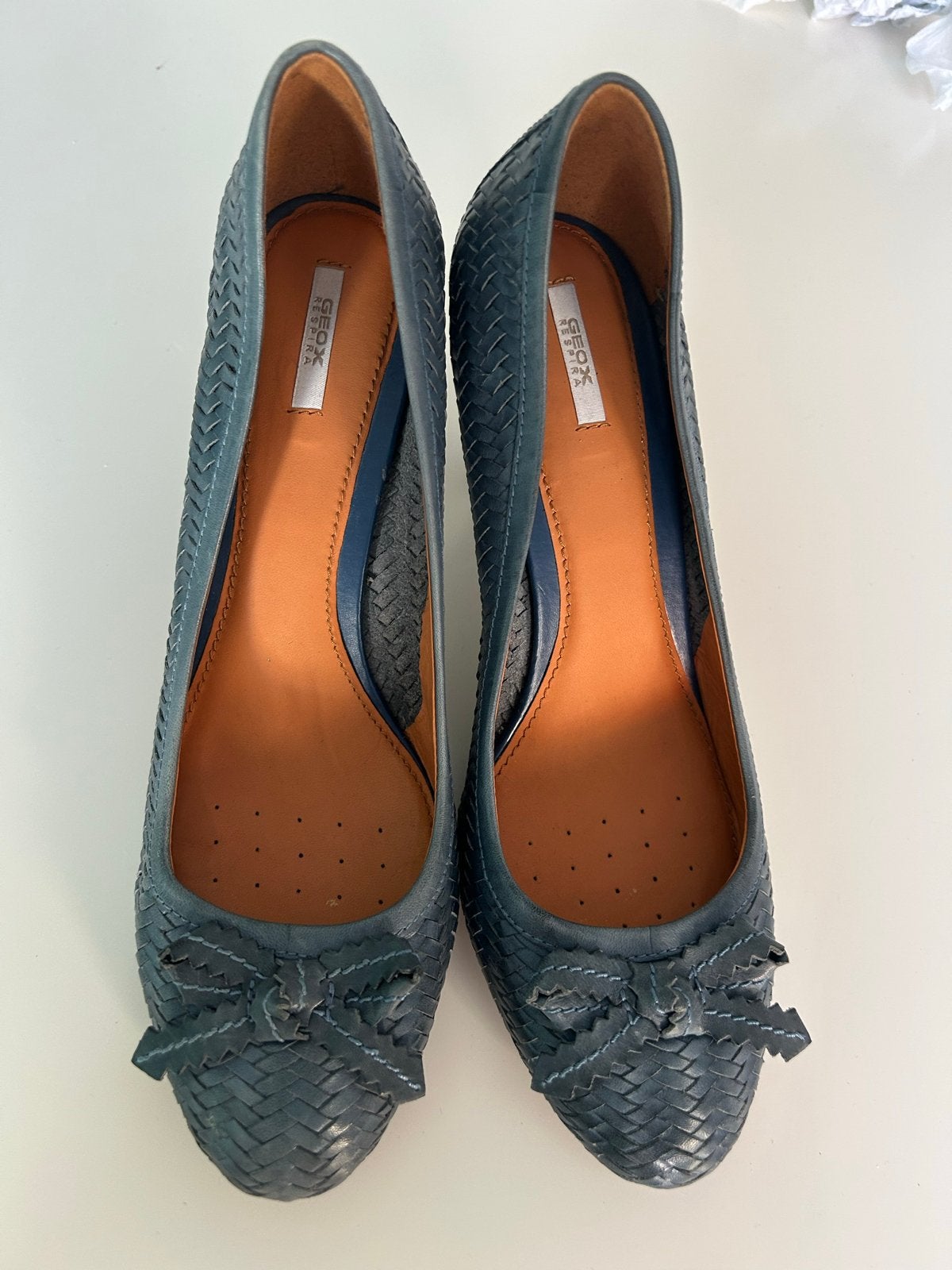 Nieuwe Geox leren pumps maat 41 - perfect voor de zomer, Ophalen of Verzenden, Nieuw, Blauw, Pumps