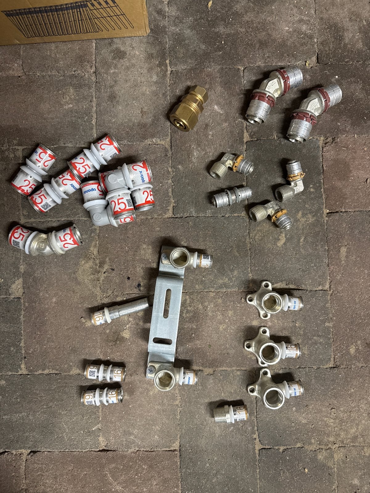 Uponor koppelingen en fittingen, Overige materialen, Gebruikt, Overige typen, Minder dan 2 meter