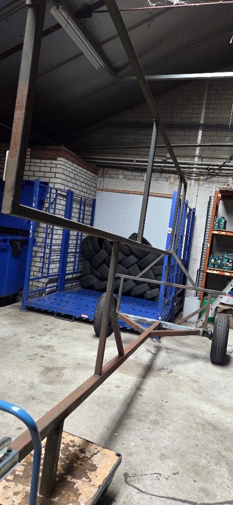 frame op wielen voor banner spandoek, Verzamelen, Ophalen, Gebruikt, Reclamebord