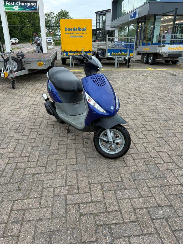 Piaggio zip 2takt 50cc 2001 frame kan dus op A1, Ophalen, Tweetakt, Gebruikt, Maximaal 45 km/u