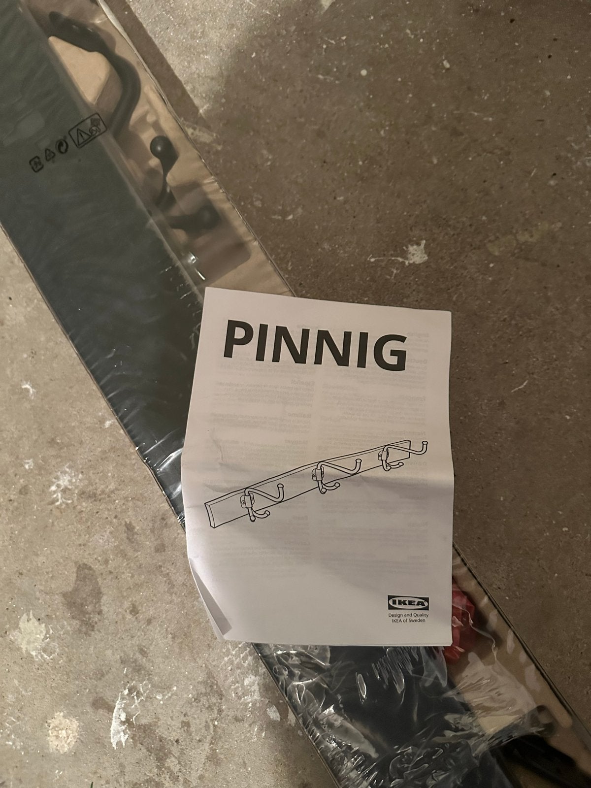Nieuwe IKEA PINNIG wandkapstok met 3 haken, Huis en Inrichting, Nieuw, Minder dan 100 cm, Metaal, Ophalen