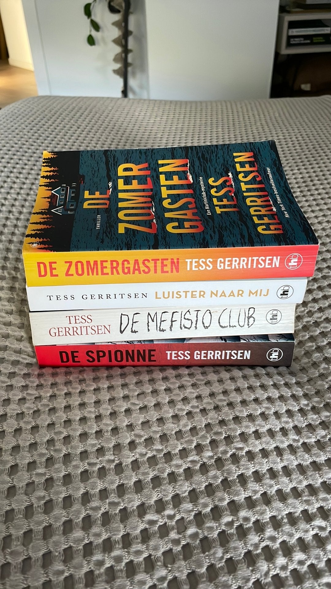 Tess Gerritsen - 4 boeken zie foto voor titels, Boeken, Ophalen of Verzenden, Gelezen, Tess Gerritsen