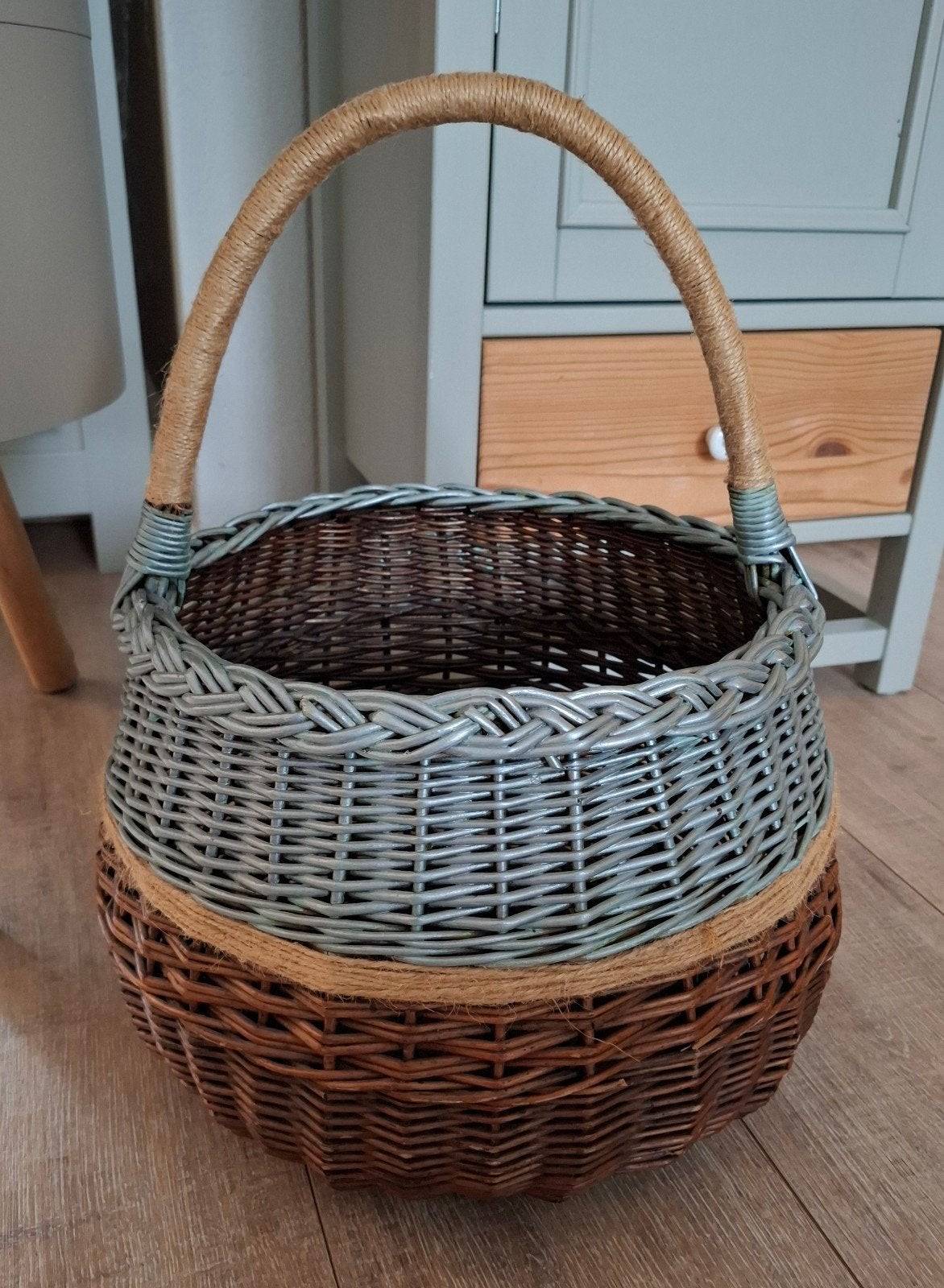 Leuke mand, Huis en Inrichting, Ophalen of Verzenden, Zo goed als nieuw, Rond, Riet