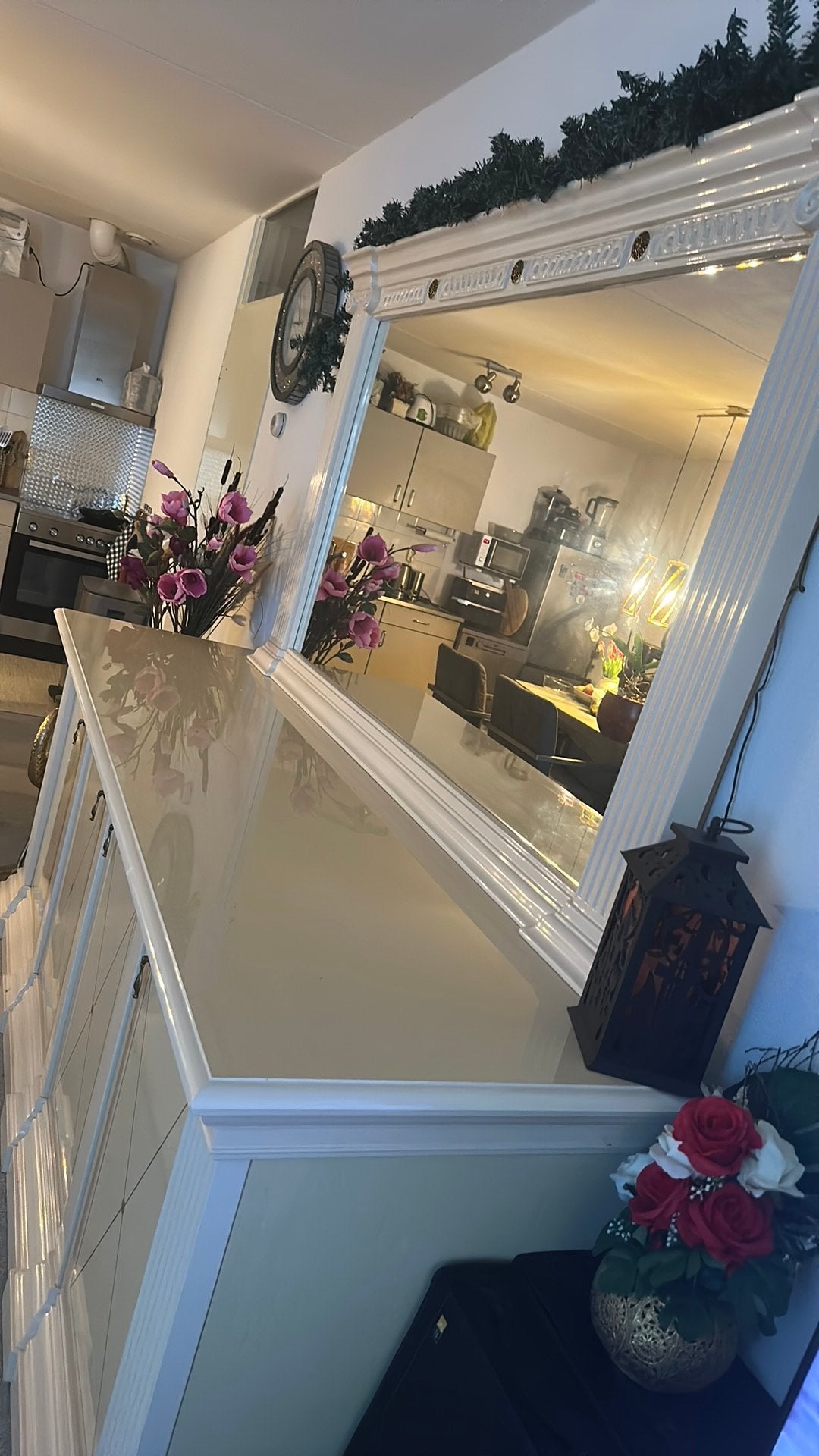 Mooi dressoir glans creme kleur met spiegel, Ophalen