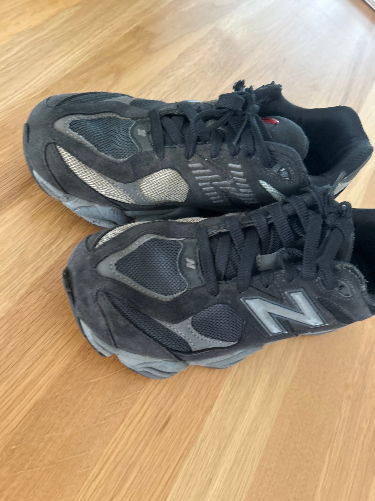 New Balance 9060 GS, Ophalen of Verzenden, Gedragen, Zwart, Sneakers of Gympen