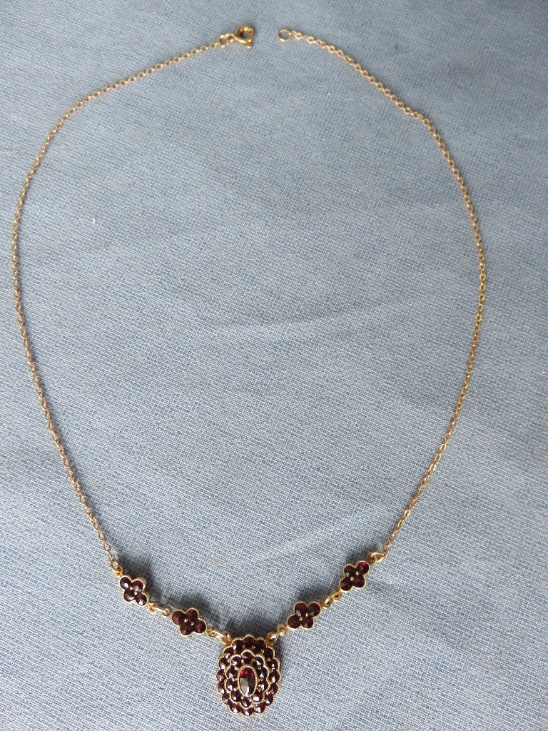 Antieke halsketting met granaat stenen in verguld zilver, Ophalen of Verzenden, Zilver, Ketting, Verguld